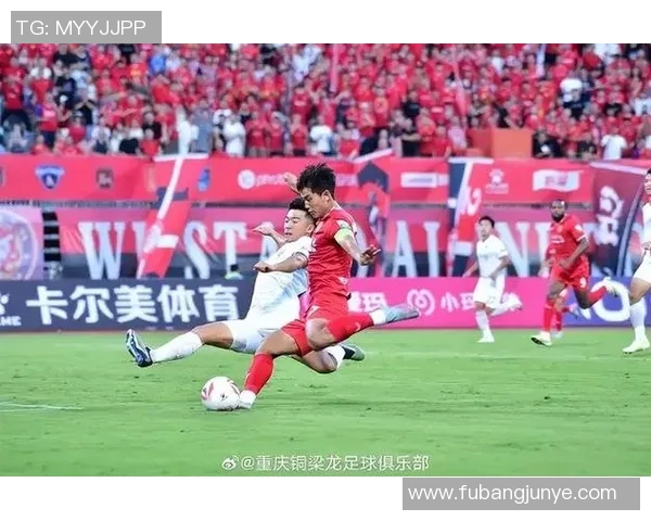 重庆足球队防反战术解析及其在联赛中的应用与成效探讨